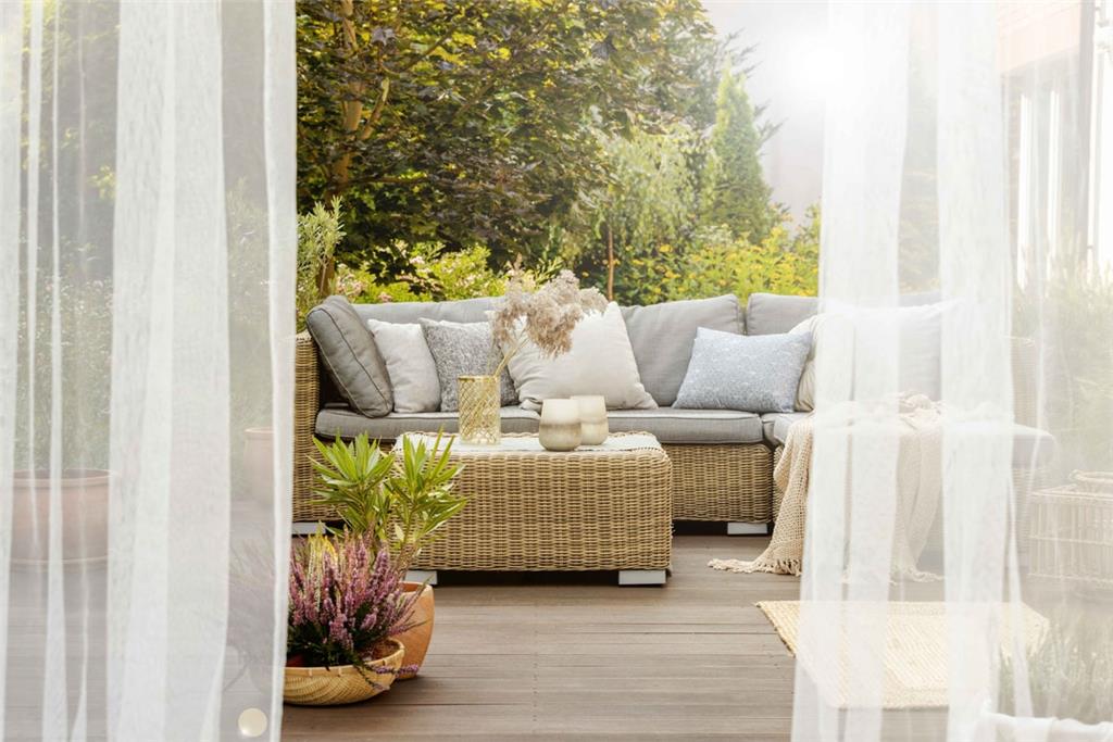 Sofalandschaft auf der Terrasse