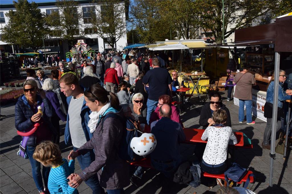 Herbstfest in der Grashoffstraße und Heideblütenfest auf dem Konrad-Adenauer-Pla...
