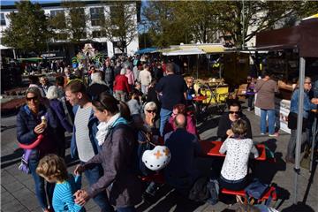 Herbstfest in der Grashoffstraße und Heideblütenfest auf dem Konrad-Adenauer-Pla...