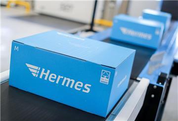 ARCHIV - Wegen einer IT-Störung können derzeit keine Pakete in Paketshops von Hermes aufgegeben werden. Foto: Jan Woitas/dpa-Zentralbild/dpa