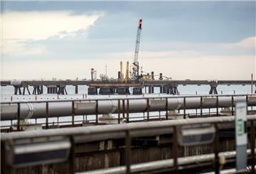 Der erste  Importterminal für Flüssigerdgas (LNG)  in Deutschland wurde in Wilhelmshaven eröffnet