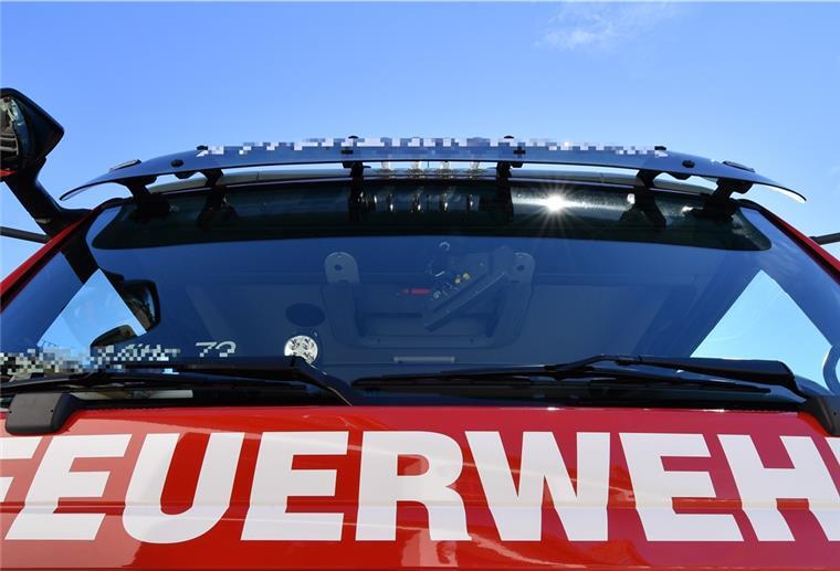 Wistedt bei Zeven: Stroh brennt zum zweiten Mal Heute Morgen gegen 8.17 Uhr wurde der Feuerwehr brennendes Stroh in der Straße „ Auf dem Deister“ in Wistedt bei Zeven gemeldet.