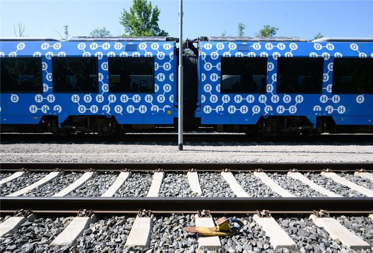 Ein Wasserstoffzug Coradia iLint des Zugherstellers Alstom