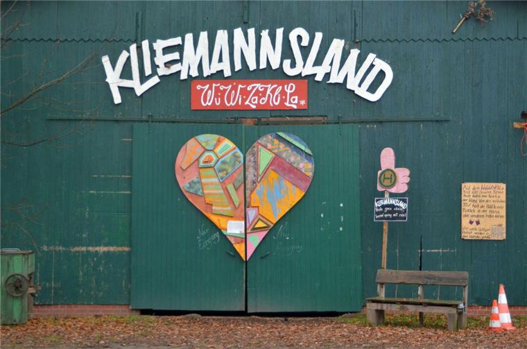 Im Kliemannsland gibt's am Wochenende wunderlichen Winterzauber Hier geht's rein zum vierten "Wuwizaklila". Der etwas andere Weihnachtsmarkt findet am Sonnabend und Sonntag im Kliemannsland in Rüspel statt.