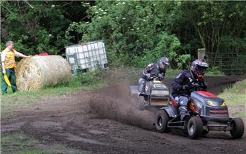 Hier liegt Nils Bullwinkel vom Team „Keep Out Ten“ aus Albstedt gut im Rennen. E...
