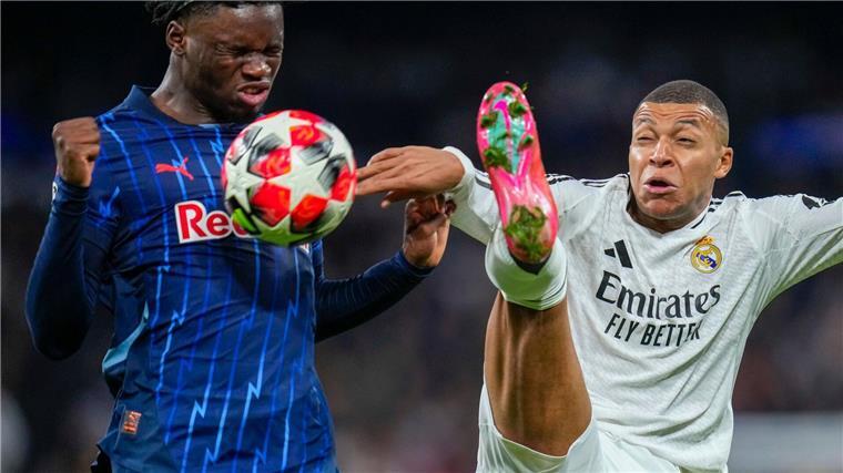 Hannover holt Abwehrspieler mit Champions-League-Erfahrung Hier noch gegen Real Madrid und Kylian Mbappe, bald bei Hannover 96: Abwehrspieler Hendry Blank (l).