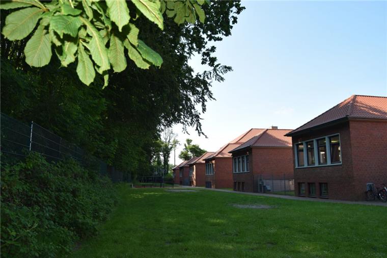Erweiterung am Gymnasium Langen: Kosten explodieren Hier soll der Anbau für das Gymnasium Langen entstehen.