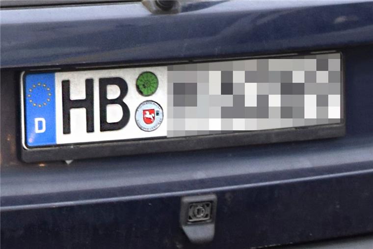 Kuriose Fälschung: Niedersächsisches Siegel auf HB-Kennzeichen Hier stimmt was nicht! Diese kuriose Fälschung hat die Polizei in Bremerhaven entdeckt.