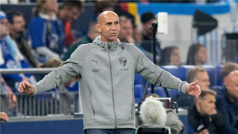 Regionalligist Kassel holt früheren Bundesliga-Trainer Hilft in seiner Heimatstadt Kassel aus: Der frühere Erst- und Zweitliga-Trainer André Schubert.