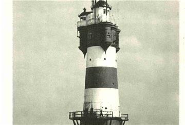 Historische Aufnahmen des Leuchtturms "Roter Sand". Während einer Schiffsfahrt mit der "Ozeana" sah auch Heino Brockhage aus Bremerhaven den Turm zum ersten mal, da war er 11 Jahre alt.