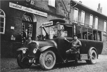 Autobus in Weddewarden um 1930