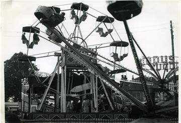 Ein altes Riesenrad  auf dem Roonkarker Mart.