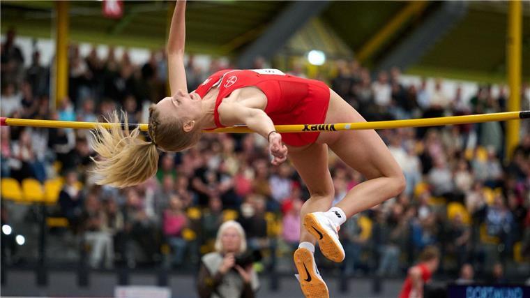 Dreispringerin Maduka verteidigt Titel bei Hallen-DM Hochspringerin Bianca Stichling sorgte bei der Hallen-DM in Dortmund für eine Überraschung.