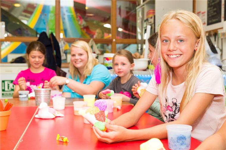 Finanzausschuss gibt grünes Licht für höhere Kinder-Kurtaxe in Butjadingen Höhere Kurtaxe für Kinder ab drei Jahren: Während der Hauptsaison soll der Beitrag pro Übernachtung von 80 Cent auf 1,50 Euro steigen, in der Nebensaison von 35 auf 60 Cent.