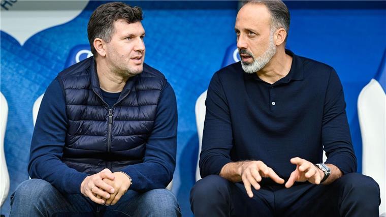 Hoffenheims Schicker bestätigt Interesse an Trainer Ilzer Hoffenheims Sportgeschäftsführer Andreas Schicker (l) sucht einen Nachfolger für Pellegrino Matarazzo (r).