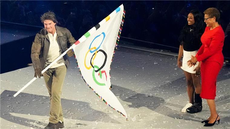 Internationale Pressestimmen zum Ende von Olympia in Paris Hollywoodstar Tom Cruise übernahm die olympische Flagge für Los Angeles 2028.