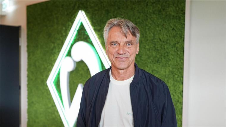 Werder Bremen bestätigt: Steffen wird Werner-Nachfolger Horst Steffen wird als neuer Werder-Trainer präsentiert.