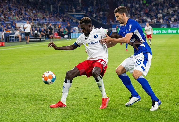 Ex-Torhüter Rost: Schalke und HSV „einfach zu schwach“ HSV und Schalke sind Vereine mit großen Namen. Doch vom Glanz vergangener Tage ist bei seinen ehemaligen Clubs nicht mehr viel zu spüren, findet Ex-Torwart Frank Rost.