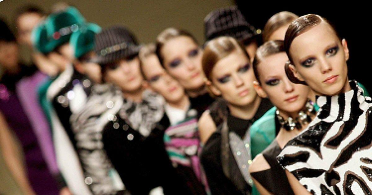 Hübsche Models, Mode total - in Mailand treffen sich in diesen Tagen die renommiertesten Designer.