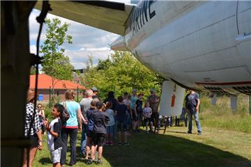 Hunderte Besucher strömten beim Tag der offenen Tür ins Aeronauticum. Foto: Seelbach