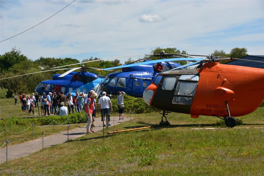 Hunderte Besucher strömten beim Tag der offenen Tür ins Aeronauticum. Foto: Seel...