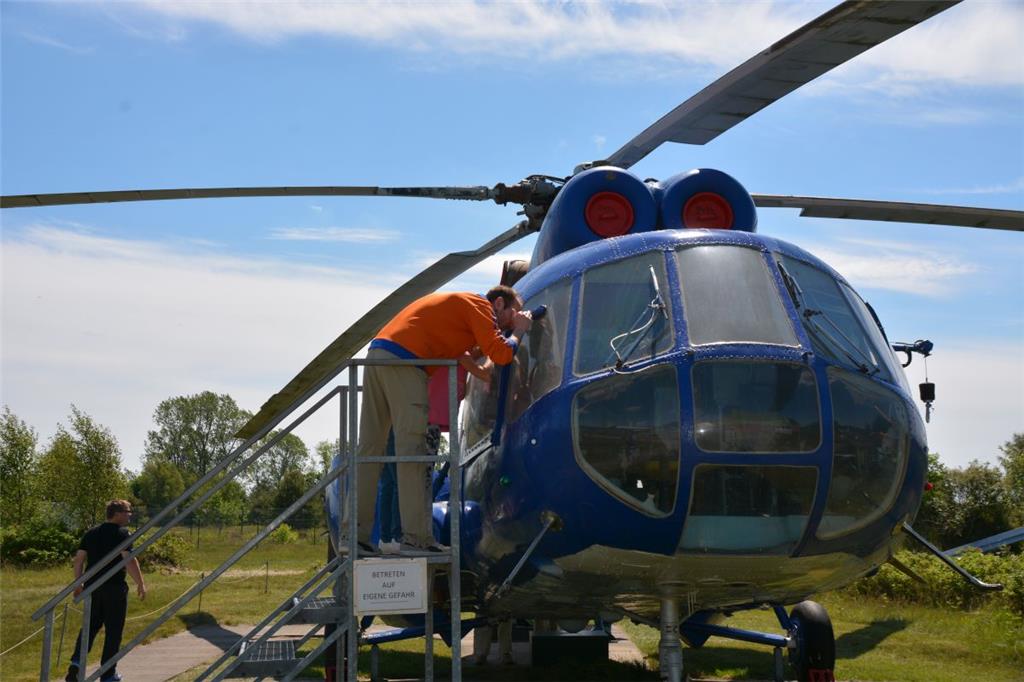 Hunderte Besucher strömten beim Tag der offenen Tür ins Aeronauticum. Foto: Seel...