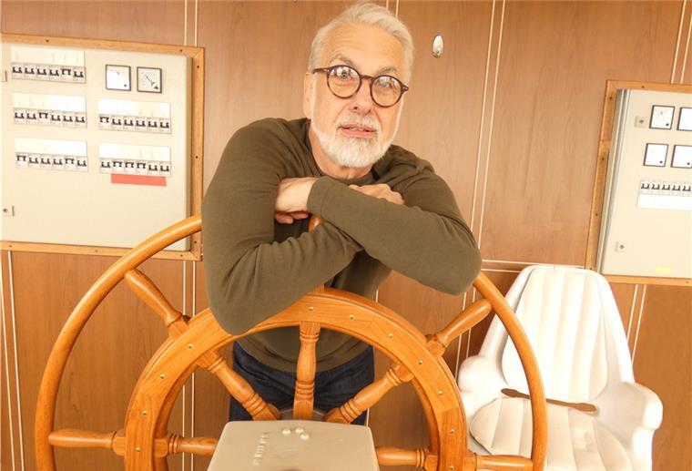 Mit Hans Neblung durch die Welt des Musicals „Ich freue mich sehr, mal wieder in Bremerhaven zu sein und vor meinem Publikum auftreten zu können“, sagt Hans Neblung an Bord des Salondampfers „Hansa“: „Das sind für mich echte Heimatabende.“