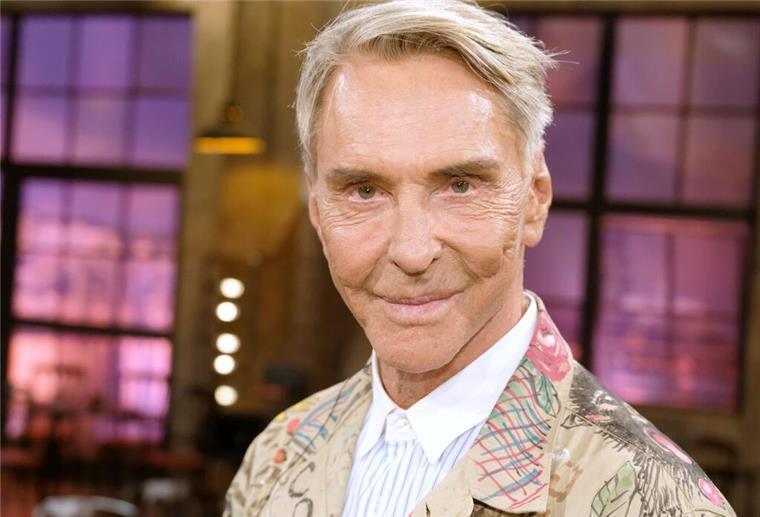 Joop: Nach Entschuldigung Respekt vor Heidi Klum Der Designer Wolfgang Joop steht nach der Aufzeichnung der WDR Talkshow "Kölner Treff" im Studio.