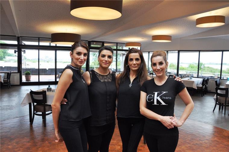 Die Weserterrassen in Nordenham haben eröffnet ier Schwestern haben die Regie in den Weserterrassen übernommen: Yasmine, Susan, Abir und Mariam Chikhi (von links)