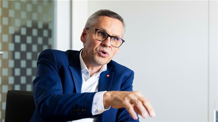 IG-Metall-Bezirksleiter Gröger sieht im Zentrum keine Gewerkschaft, sondern einen Spalter im Betrieb. (Archivbild)