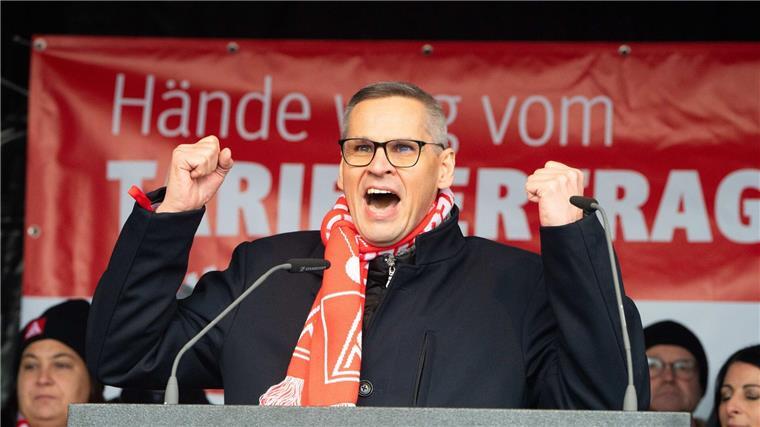 VW-Tarifrunde ohne Ergebnis - Warnstreiks ab Dezember IG-Metall-Bezirksleiter Thorsten Gröger warnt vor einer Eskalation ab 1. Dezember.