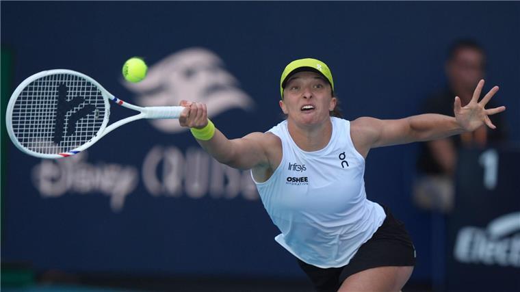 BBC: Schutz für Tennisspielerin Swiatek nach Beleidigungen Iga Swiatek soll beim Turnier in Miami verbal bedroht worden sein.