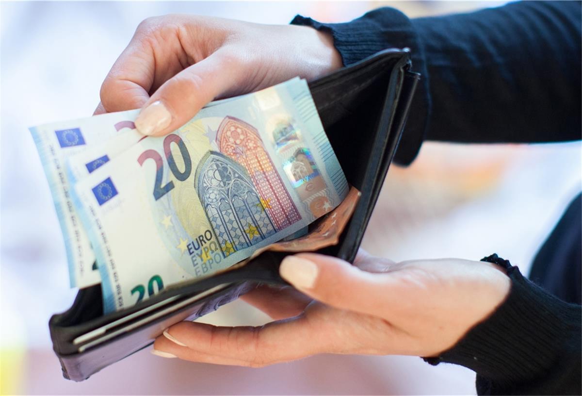 Geldscheine im Portemonnaie