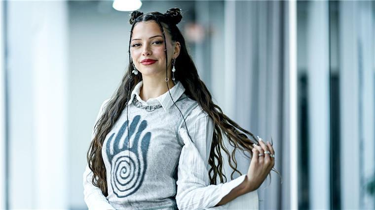 Ihren Durchbruch hatte Nina Chuba im Jahr 2022 mit dem Song „Wildberry Lillet“.