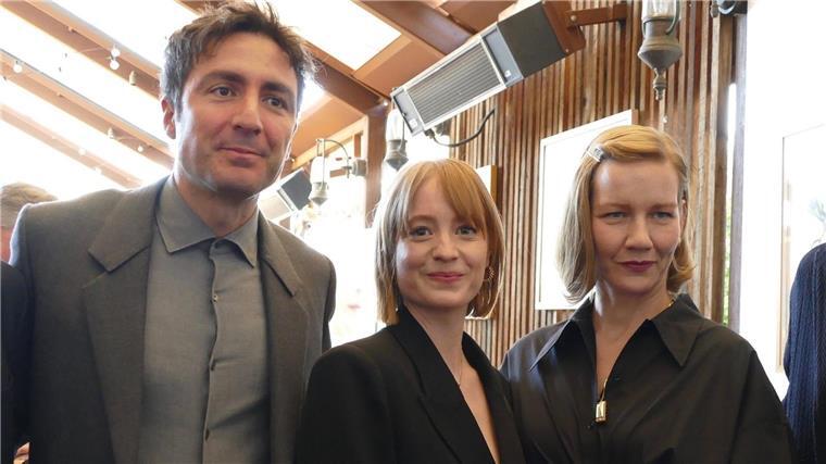 Klassenfahrt zu den Oscars - Deutscher Endspurt in Hollywood Ilker Çatak (l-r), Leonie Benesch und Sandra Hüller nehmen am Empfang von German Films in Los Angeles teil.