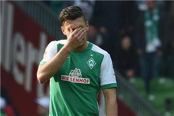Im Abstiegsfall muss Werder mit dem Abgang von Leistungsträgern wie Zlatko Junuzovic rechnen. Foto Jaspersen/dpa