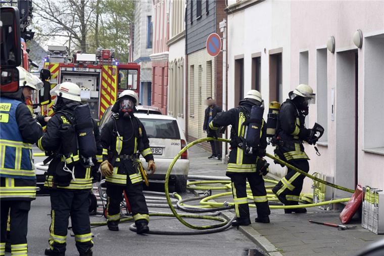 Prozessbeginn: Im April 2017 soll der 22 Jahre alte Angeklagte den Brand in einem Mehrfamilienhaus in der Gorch-Fock-Straße gelegt haben.