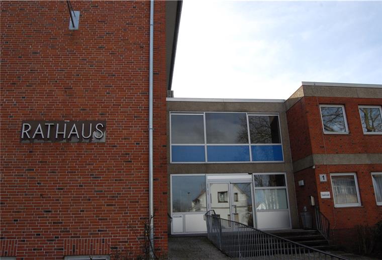 Braker Rathaus bleibt geschlossen Im Braker Rathaus kümmert sich ein telefonischer Notdienst um wichtige Belange.