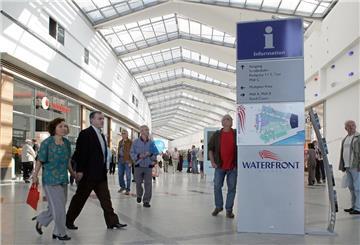 Im Bremer Shoppingcenter Waterfront hat das schwedische Modeunternehmen Lager 157 seine erste deutsche Filiale eröffnet.