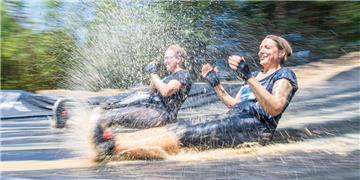 Im Doppelpack rutscht es sich leichter. Foto: Hartmann
