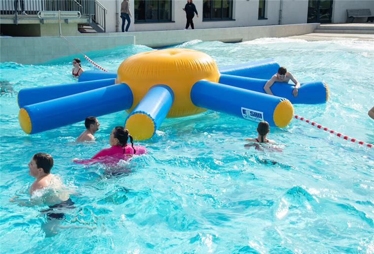 Sommerparty für Schüler: Den Ferienbeginn feiern im Watt‘n Bad Watt´n Bad in Dorum-Neufeld