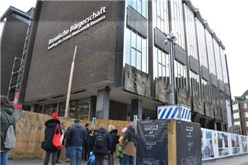 Nach 17 Jahren wieder in der Seestadt: Weil das Bürgerschaftsgebäude derzeit saniert wird, muss das Parlament umziehen. Im Februar wird es in der Stadthalle Bremerhaven gastieren.