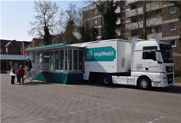 Im Impfmobil auf dem Jahnparkplatz kann man soich am Freitag, Samstag und Sonntag gegen Corona impfen lassen.