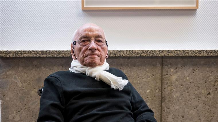 Im Januar feierte Eugen Gomringer noch seinen 100. Geburtstag bei einer Ausstellung mit seinen Gedichten in Rehau. (Archivbild)
