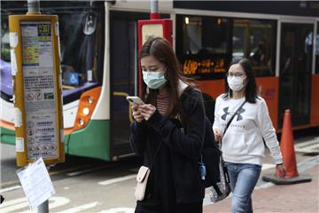 Im Kampf gegen die neuartige Lungenkrankheit hat China Millionen von Menschen praktisch unter Quarantäne gestellt.

