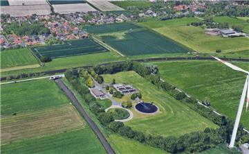 Im Klärwerk in Bremerhaven-Weddewarden ist ein 69 Jahre alter Mann ums Leben gekommen.