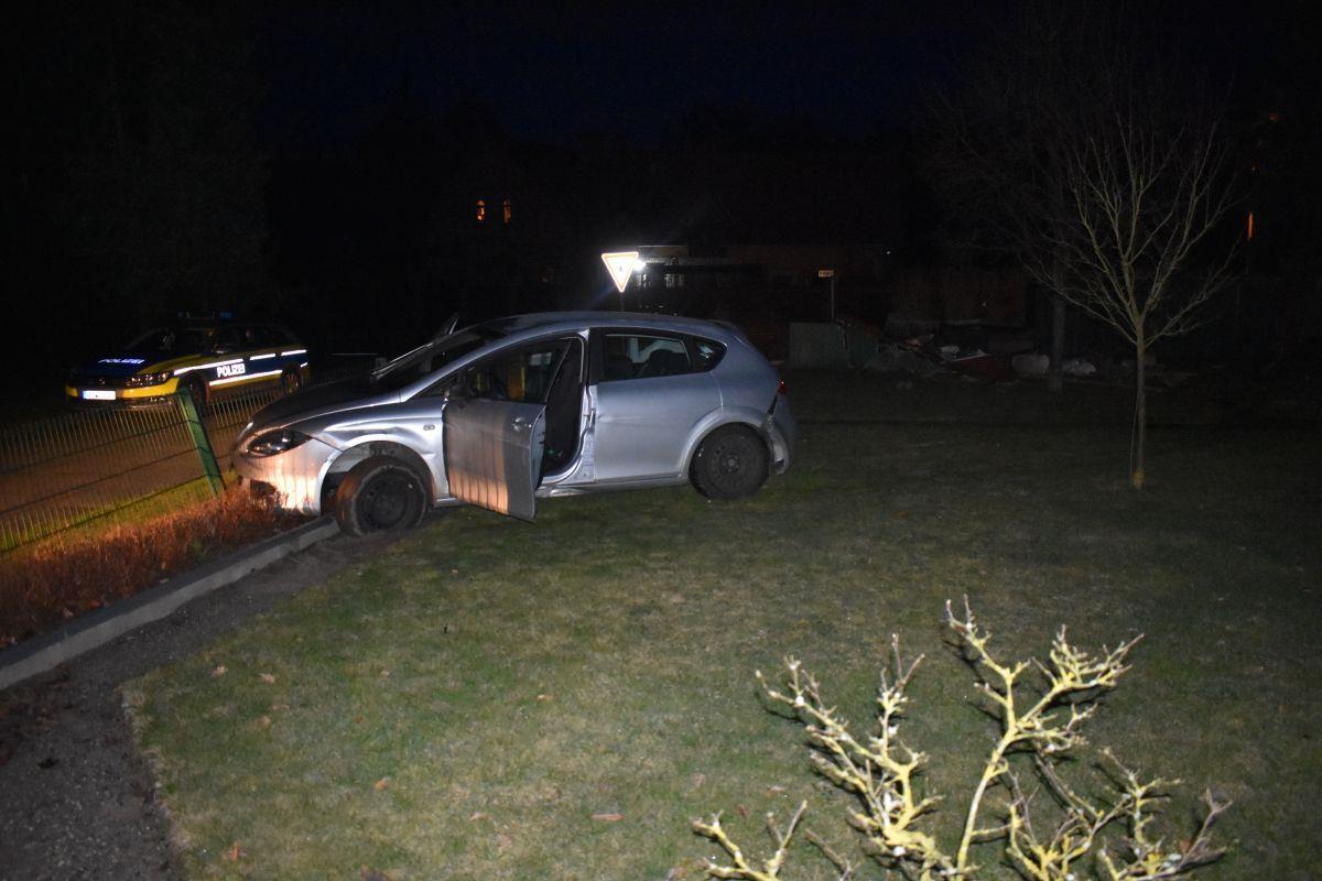 Im Kreis Verden hat ein betrunkener Autofahrer betrunken einen Unfall verursacht. 