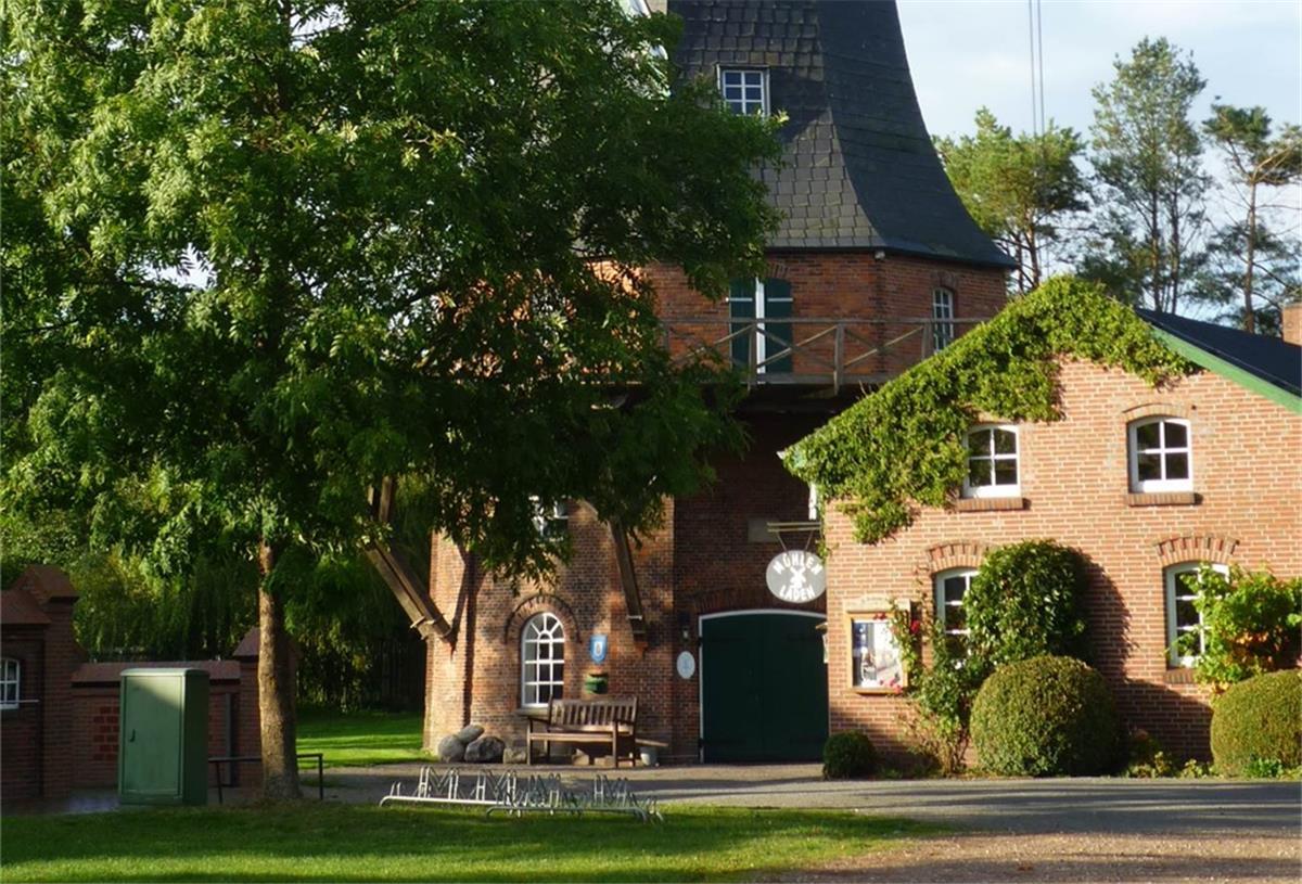 Im Kulturzentrum Seefelder Mühle berichtet am Sonntag, 26. September, der Künstler Helmut Feldmann von seiner Arbeit. 