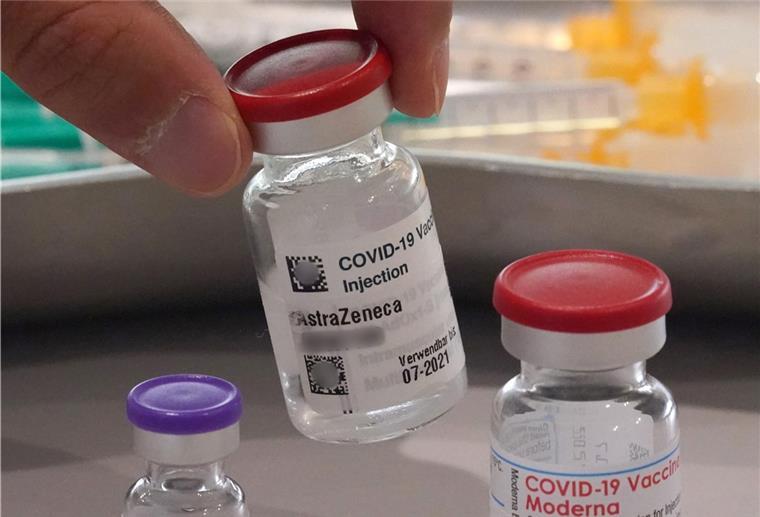 In Bremen werden immer öfter Impfdosen vernichtet Im Land Bremen muss immer öfter Impfstoff von Astrazeneca vernichtet werden.