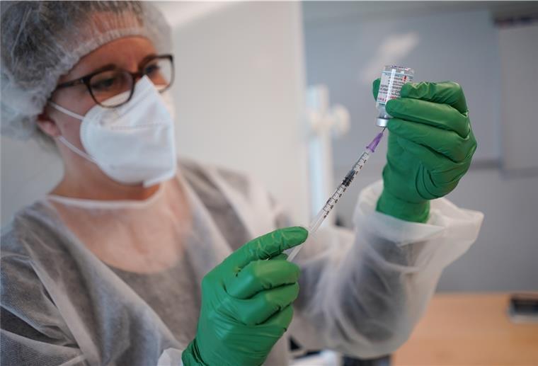 Bremen bereitet Impfung von Jugendlichen vor Im Land Bremen sollen Jugendliche bald geimpft werden.